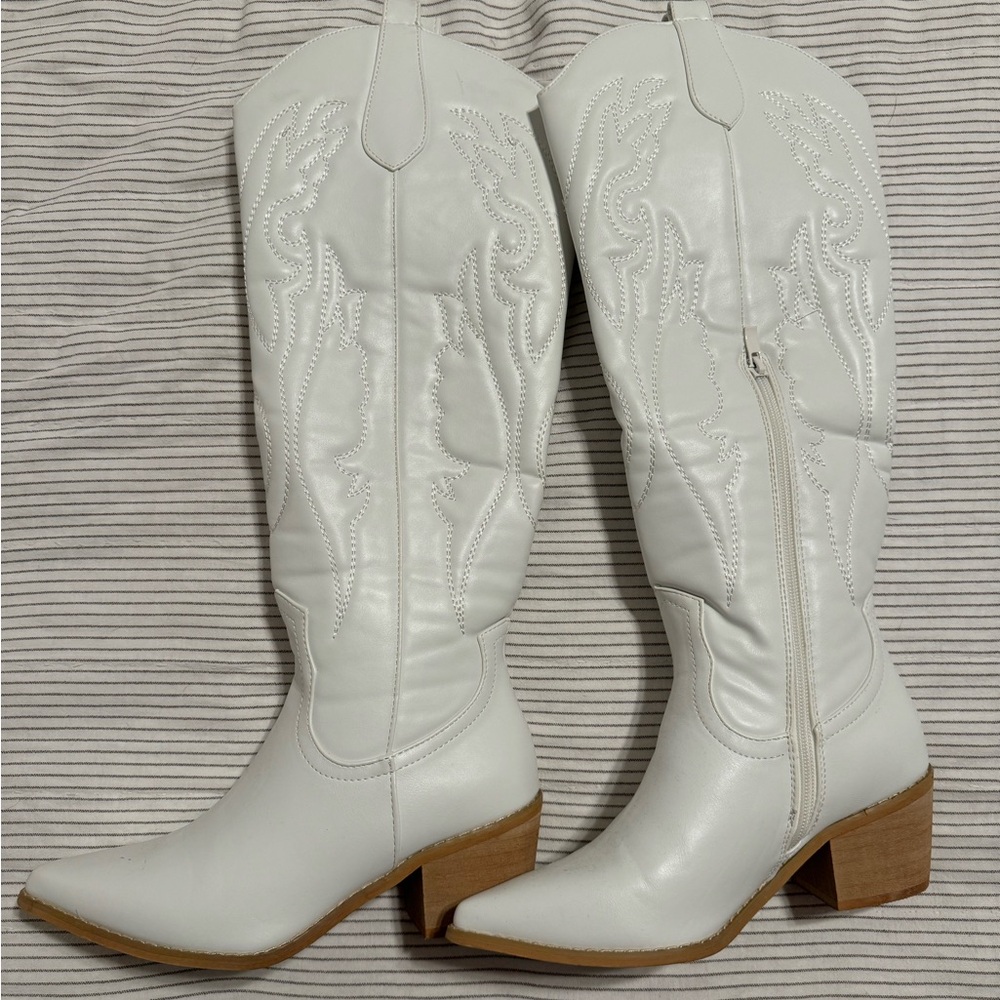 W9 White Cowboy(girl) Boots